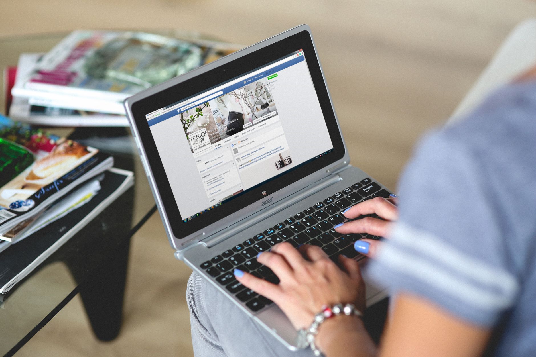 Content writer working on a digital press article