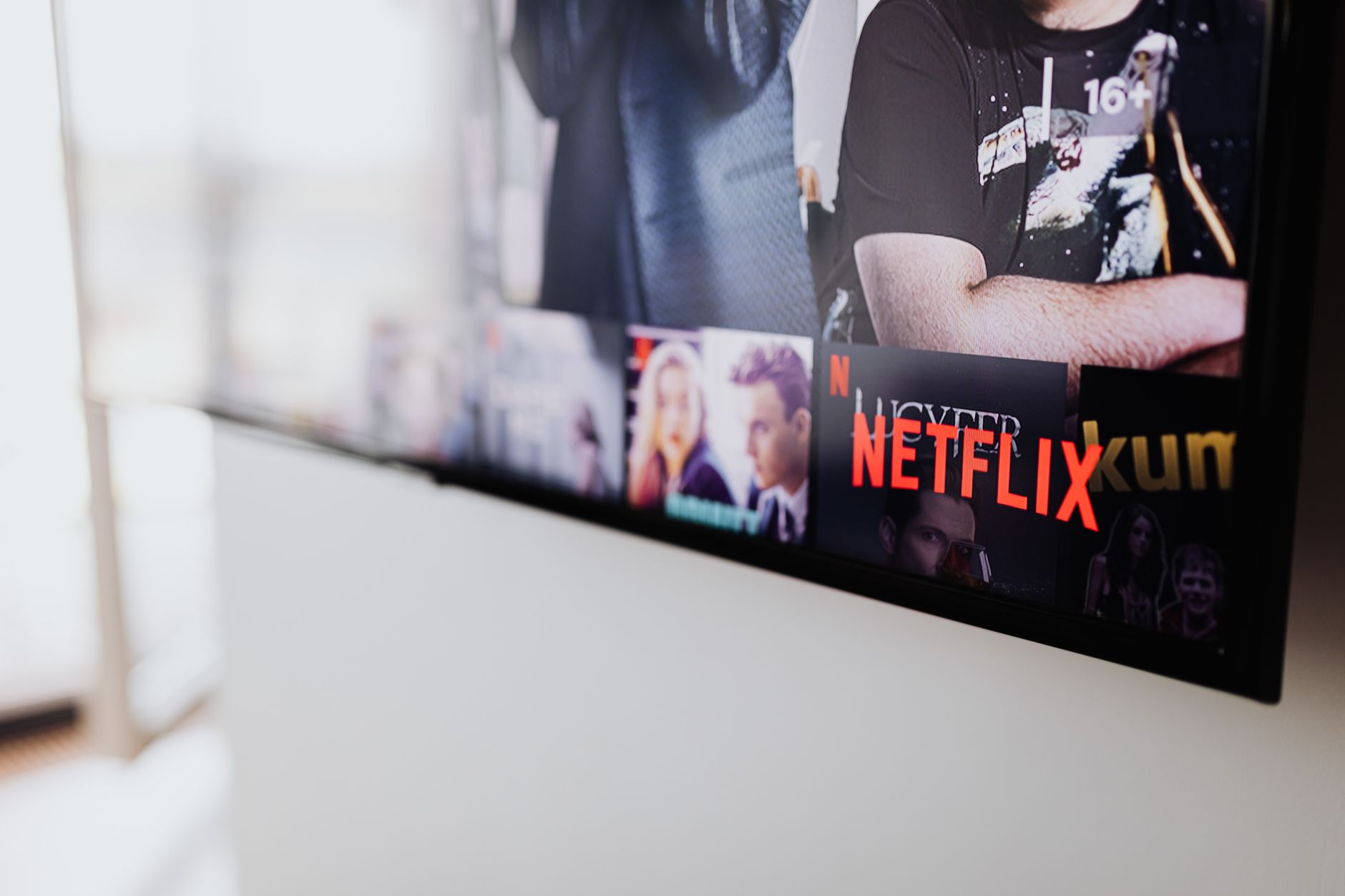 Streaming services accessed through a fast VPN