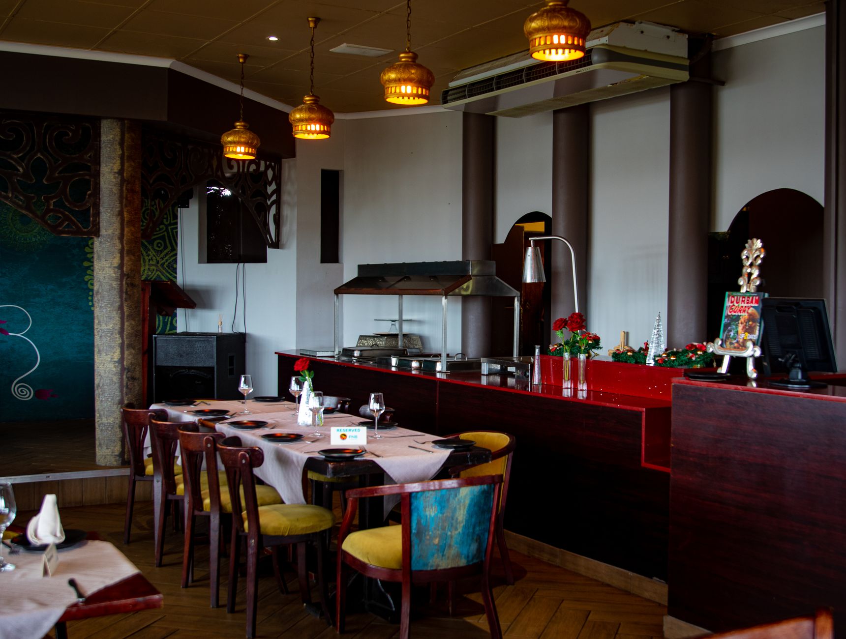Intérieur de restaurant avec bonne ambiance, mesuré lors d'un audit mystery diner