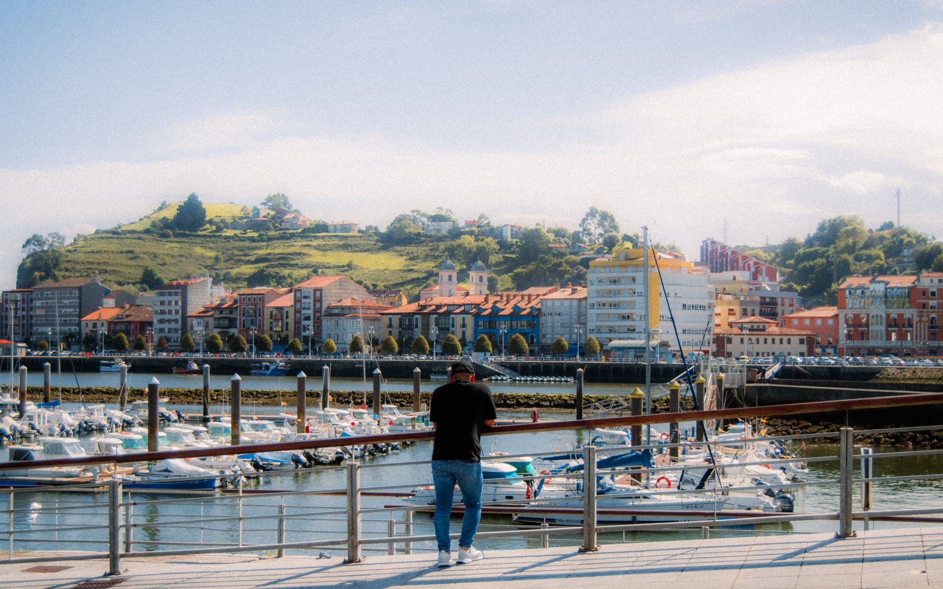 Paseo marítimo de Gijón, ciudad asturiana con fuerte sector hostelero y turístico