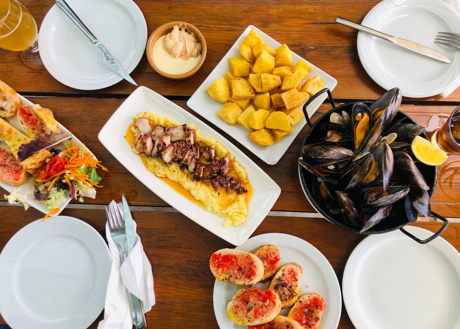 Restaurante de marisco típico asturiano, sector con alta demanda de mystery diner en Gijón