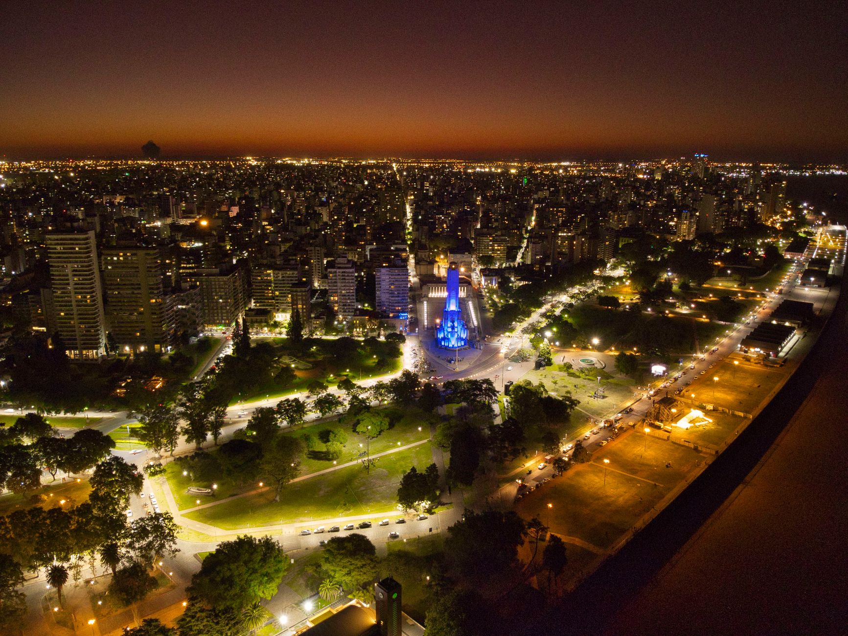 Vista de la costanera de Rosario, Argentina, a orillas del río Paraná