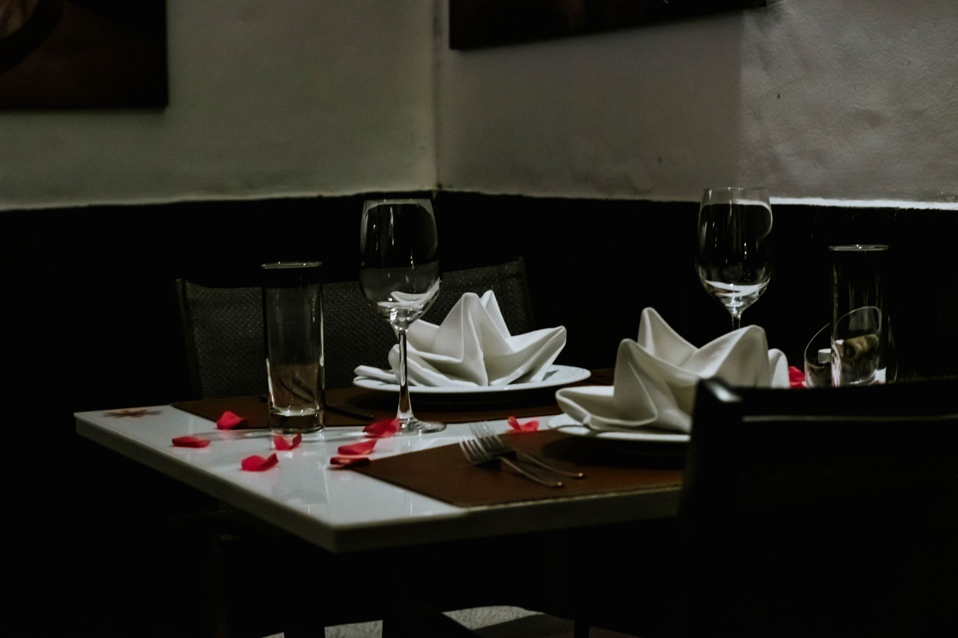 Comedor de restaurante fine dining evaluado por mystery diner